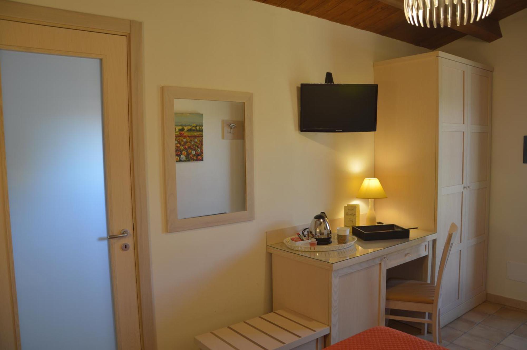 Artemisia Hotel 3*