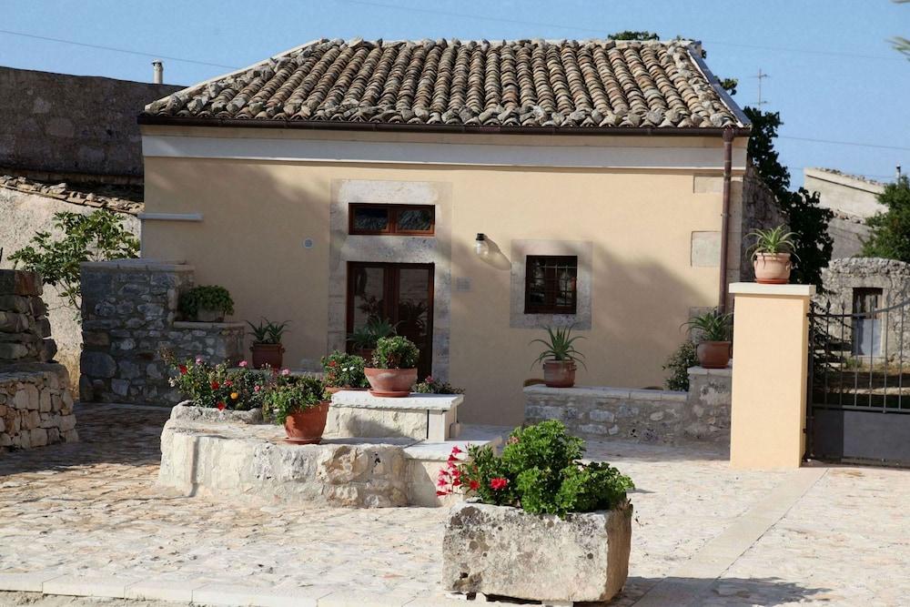 Artemisia 3* Puntarazzi