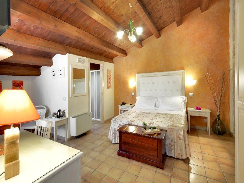 Artemisia 3* Puntarazzi